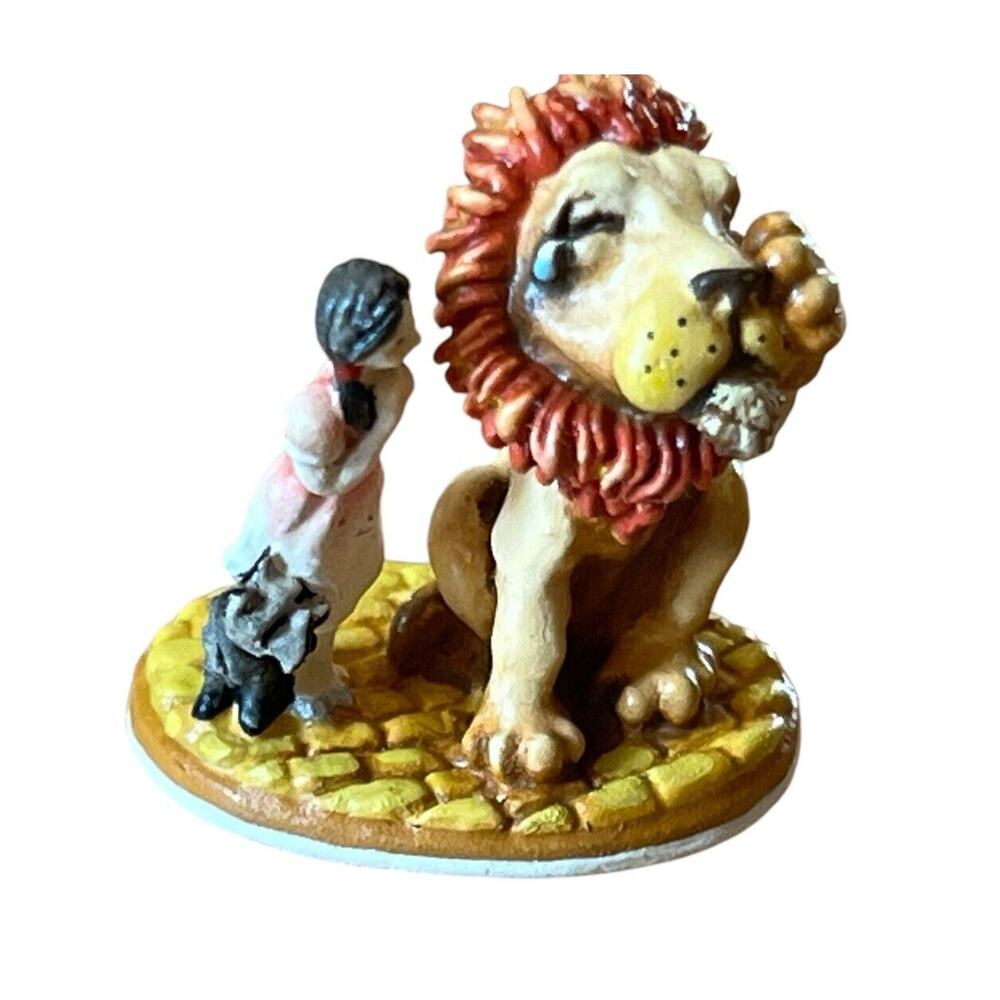 Goebel Olszewski Miniature 675-P The Cowardly Lion Wizard Of Oz 7/8” Mini 1986